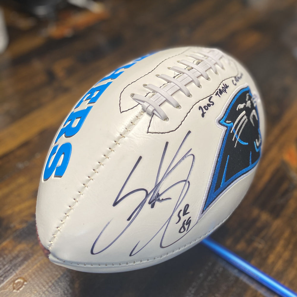 Steve Smith Signed Ball Giveaway! – Roaring Riot